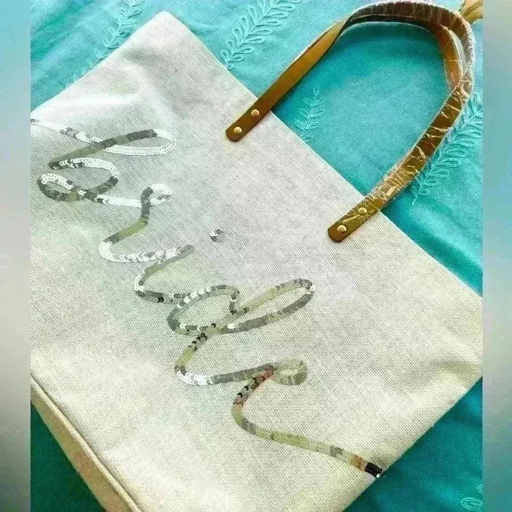 👰 NWT Large  Silver Sequence Bride Tote with leather brown handles
